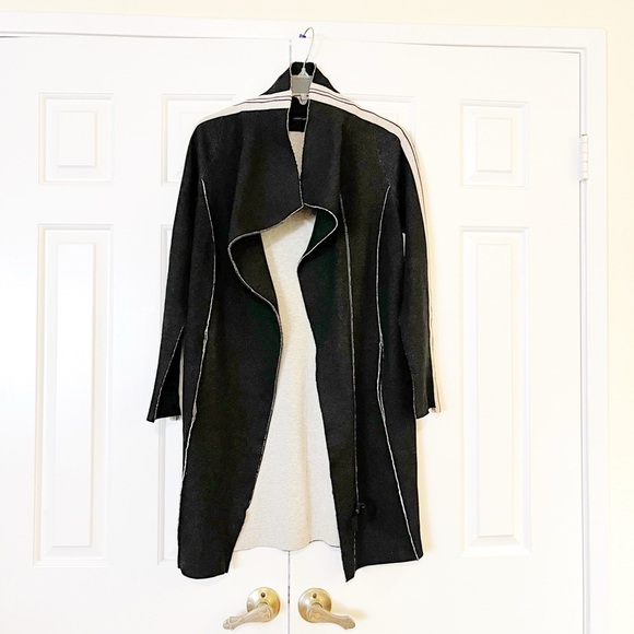 Annette Gortz full zip viscose blend black cream cardigan asymmetrical sweater - Picture 4 of 15